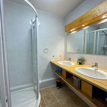 5 Pers, Véranda, Local à Skis - Fr-1-637-63 Appartement *